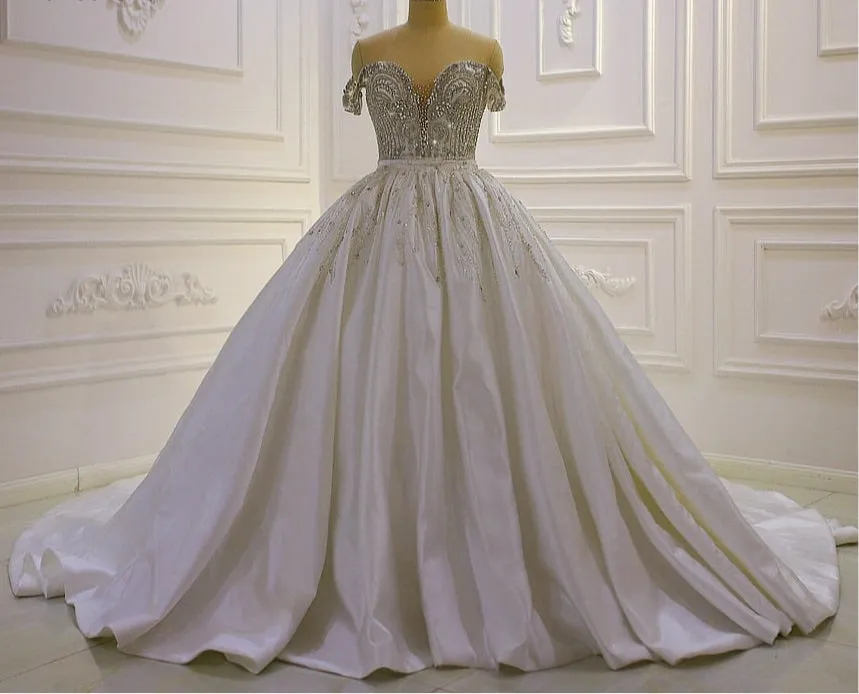 Elegant AM1024 Off-Shoulder Luxury Wedding Dress with Crystal Beading - Transformative 2-in-1 Design