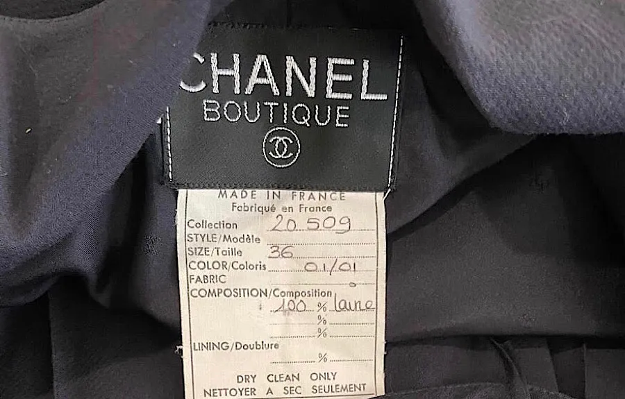 Late 1980’s Vintage Chanel Boutique Double Breasted Dark Navy Jacket FR 36 US 4