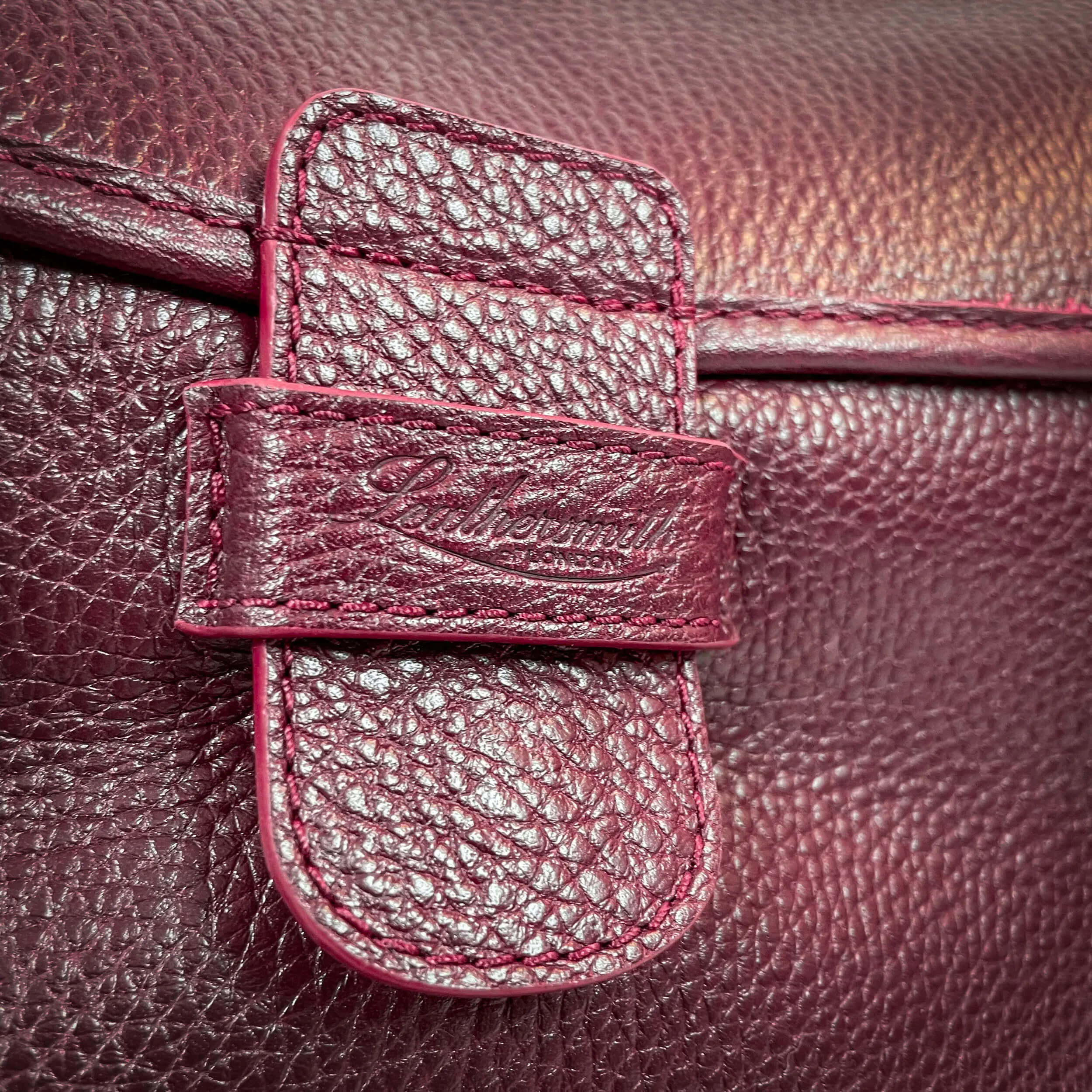 LEATHER MESSENGER BAG BURGUNDY