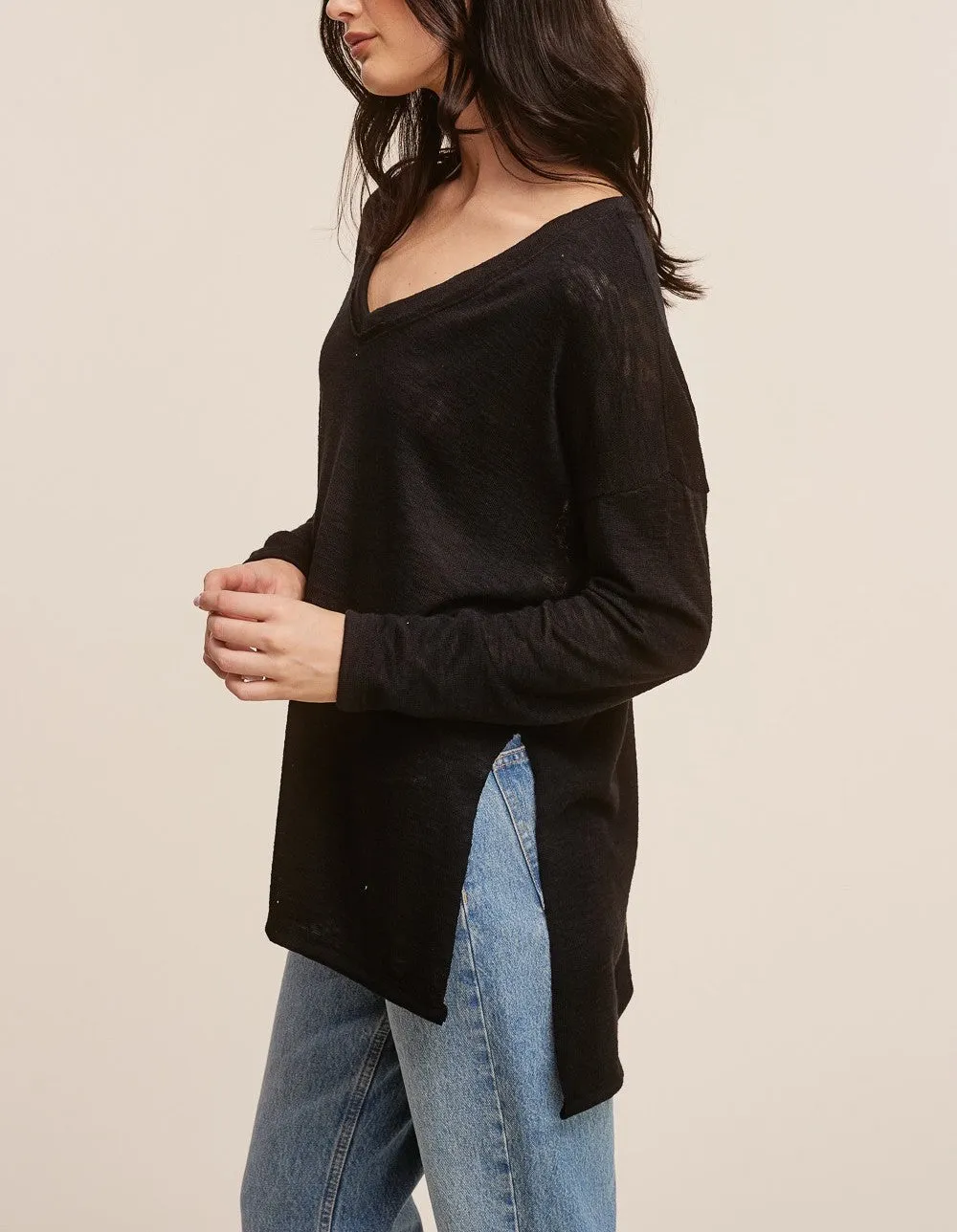 Raquel V-Neck Long Sleeve Top